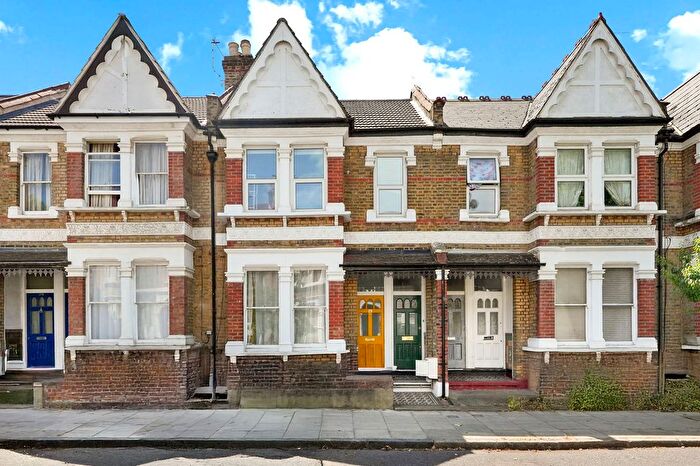 1 Bedroom Flat For Sale In Princess May Road, Stoke Newington, N16