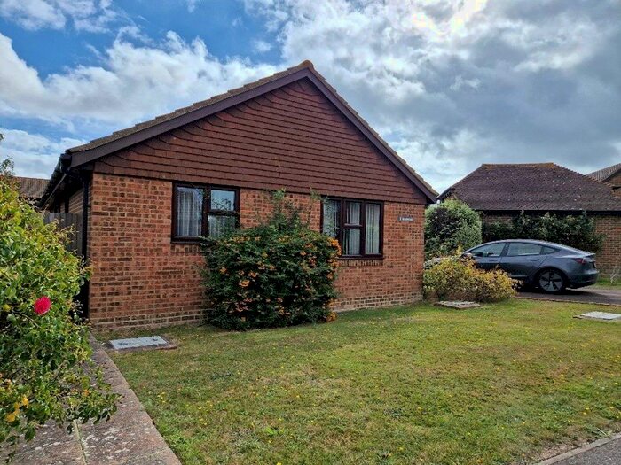 3 Bedroom Bungalow To Rent In Beechcroft, Chestfield, Whitstable, CT5