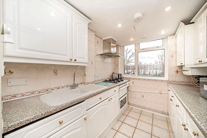 5 Bedroom Flat To Rent In Lorrimore Square, Walworth, SE17