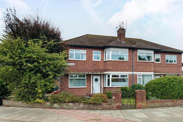 2 Bedroom Flat For Sale In Great North Road, Gosforth, NE3