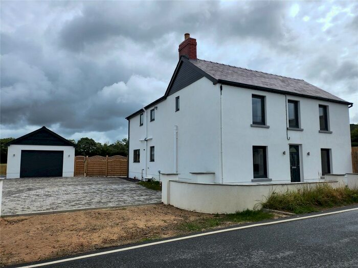 4 Bedroom Detached House For Sale In Bancyfelin, Carmarthen, Carmarthenshire, SA33