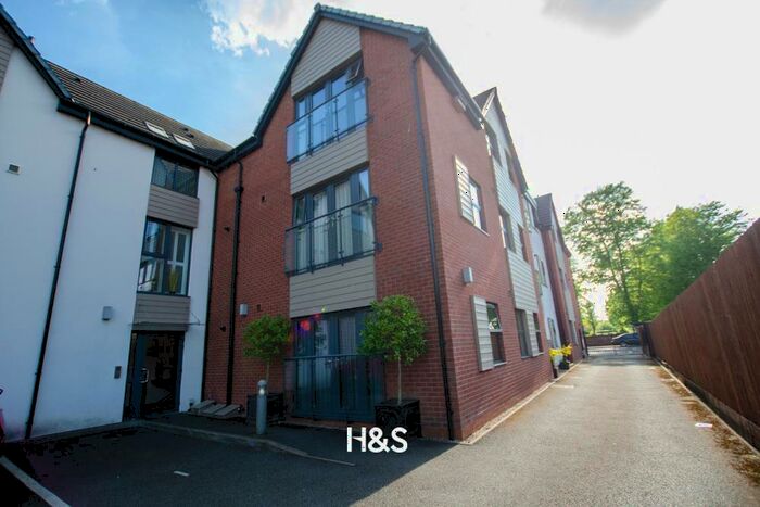 2 Bedroom Apartment To Rent In Stratford Road, Shirley, B90