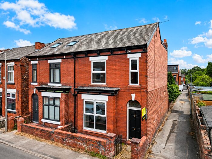 3 Bedroom Semi Detached House For Sale In Islington Road, Stockport, Cheshire, SK2