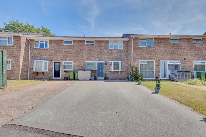 3 Bedroom Terraced House For Sale In Church View Close, Sholing, SO19