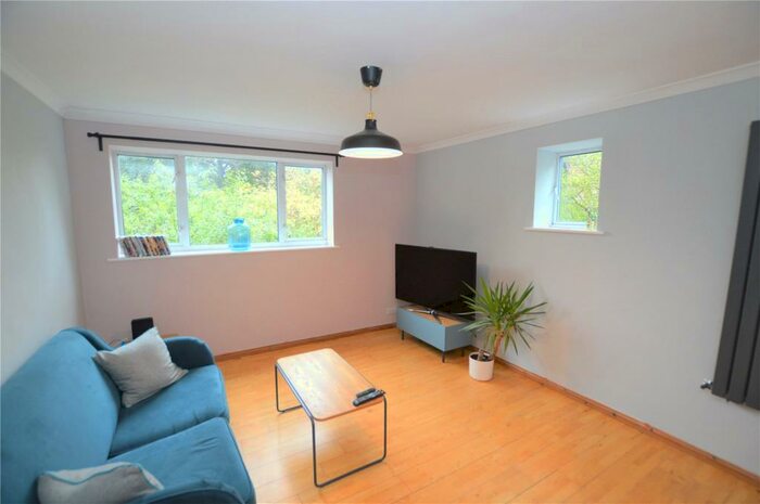 1 Bedroom Apartment To Rent In South Norwood Hill, London, SE25