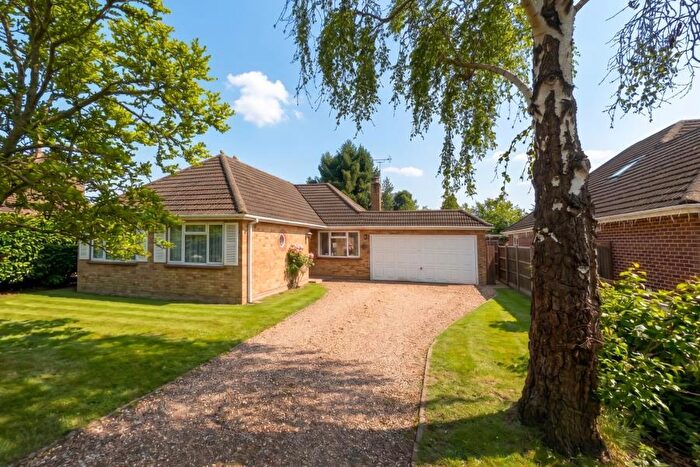 3 Bedroom Bungalow To Rent In West End, Surrey, GU24