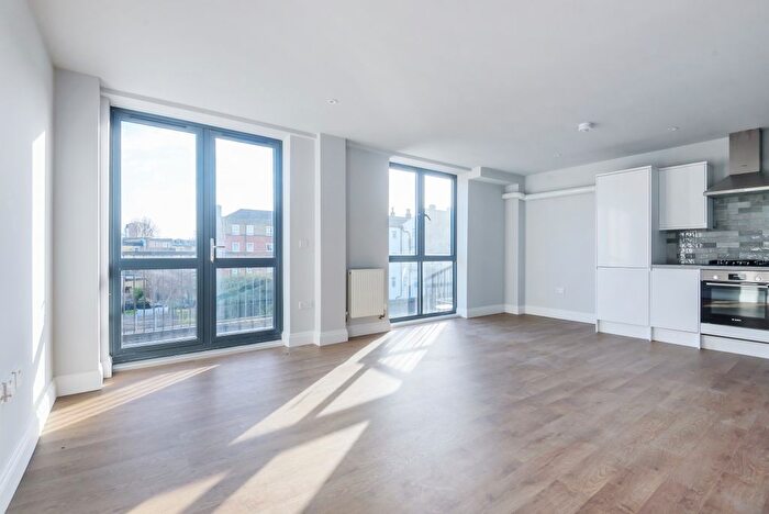 1 Bedroom Flat To Rent In Rotherhithe Old Road, London, SE16