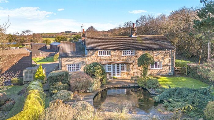 3 Bedroom Equestrian Facility For Sale In Buttersyke Bar, Pannal, Harrogate, HG3