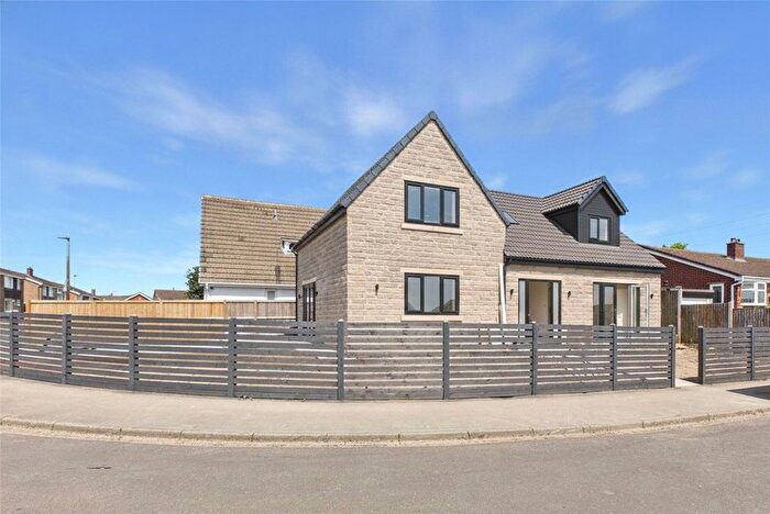 4 Bedroom Detached House For Sale In Newhall Drive, Bradford, West Yorkshire, BD6