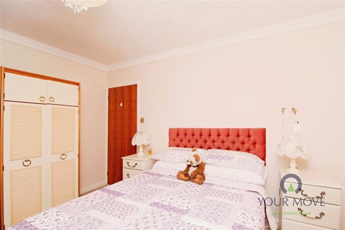 2 Bedroom Bungalow For Sale In St. Johns Close, Hugglescote, Coalville, Leicestershire, LE67
