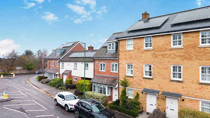 4 Bedroom End Terrace House For Sale In Diamond Jubilee Way, Carshalton, SM5