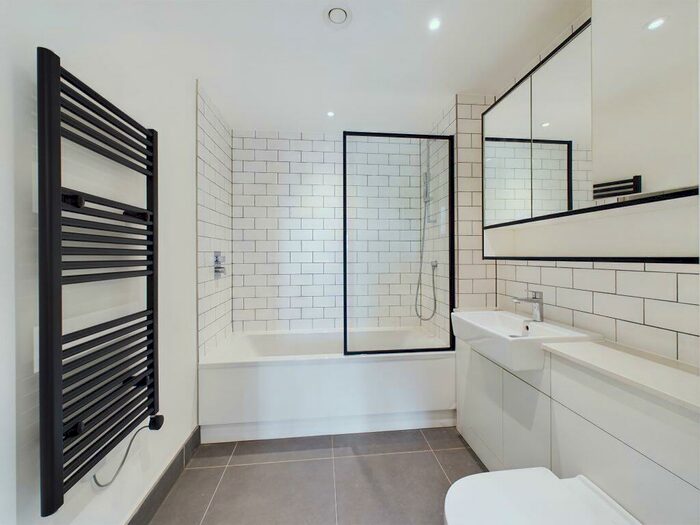 2 Bedroom Flat To Rent In Beaufort Square, Colindale, – Bedrooms Flat, NW9