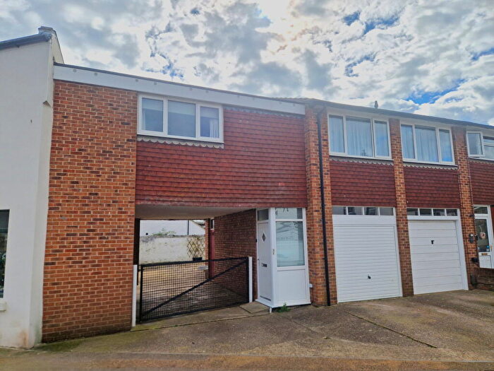 2 Bedroom Flat For Sale In Village Road, Alverstoke, Gosport, PO12