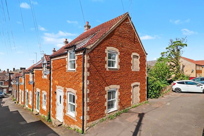 2 Bedroom Semi-Detached House For Sale In Playhouse Yard Downham Market, PE38
