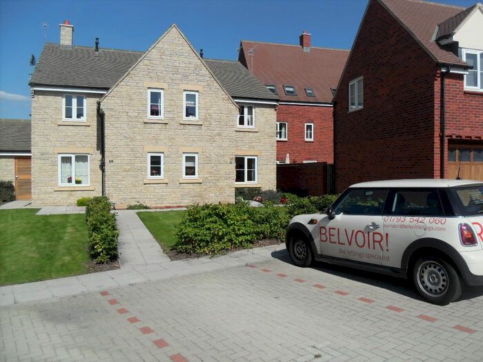 2 Bedroom Town House To Rent In Rigel Close, Oakhurst, Swindon, SN25