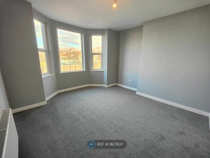 3 Bedroom Maisonette To Rent In Laygate, South Shields, NE33