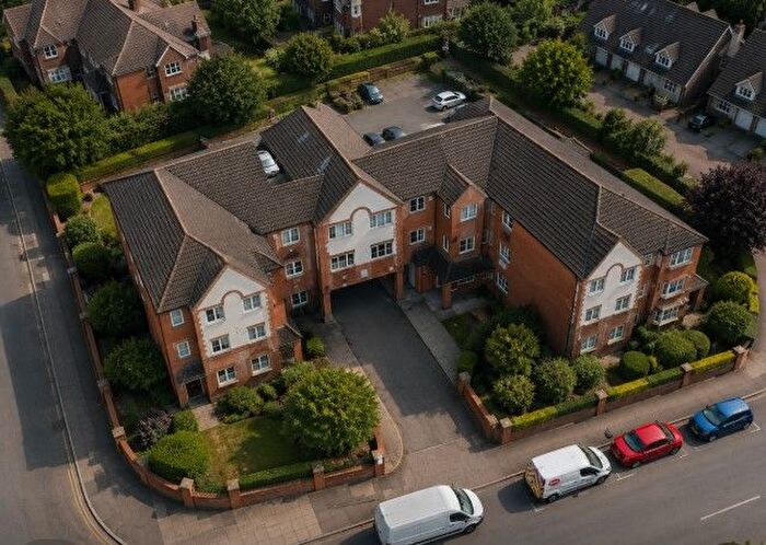 2 Bedroom Flat For Sale In Hinckley Road, Leicester, LE3