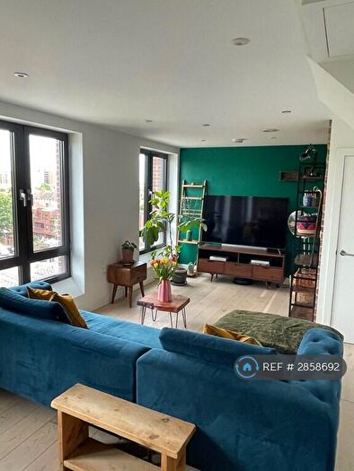 2 Bedroom Penthouse To Rent In Bath Road, Slough, SL1