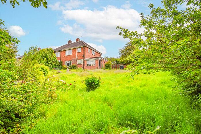 3 Bedroom Semi Detached House For Sale In Hillworth Road, Devizes, Wiltshire, SN10