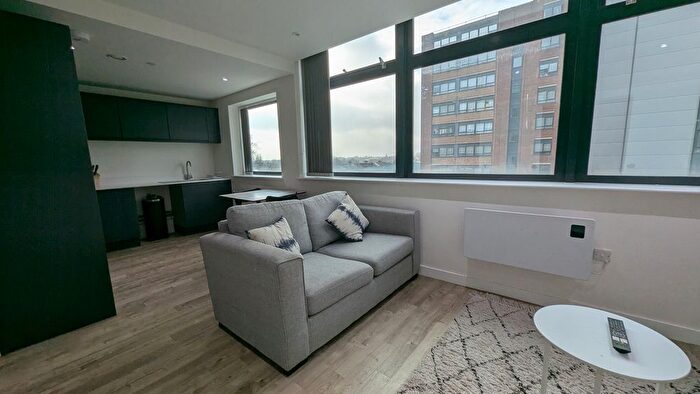 1 Bedroom Flat To Rent In Seymour Grove, Old Trafford, Manchester, M16