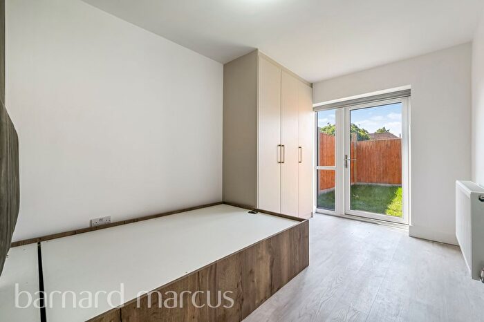 2 Bedroom Flat To Rent In Parkfield Road, Feltham, TW13