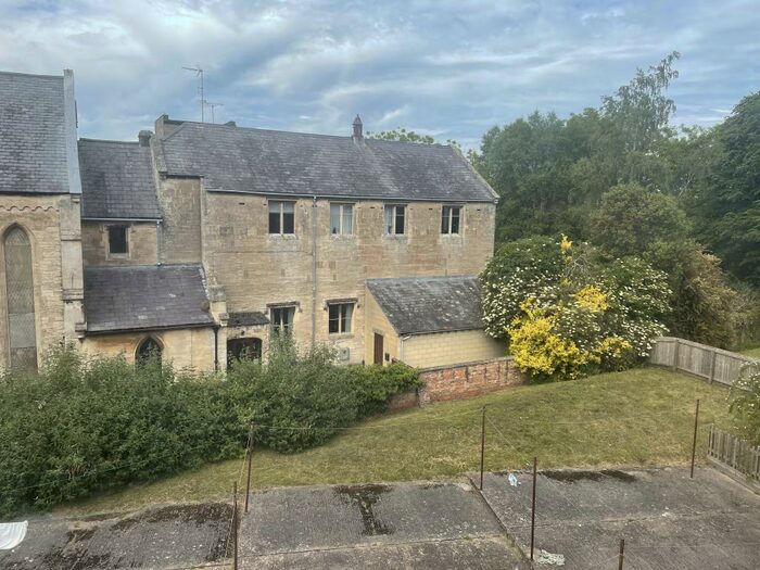 2 Bedroom Apartment To Rent In Sheep Street, Devizes, SN10