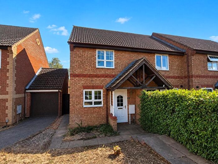 2 Bedroom End Of Terrace House For Sale In Park Close, Earls Barton, Northamptonshire, NN6