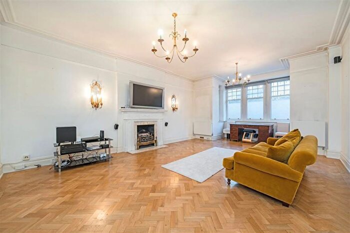 2 Bedroom Flat To Rent In Queen's Gate, South Kensington, SW7