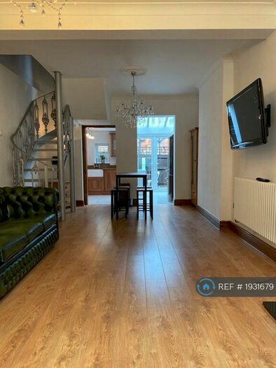 3 Bedroom Terraced House To Rent In George Leigh Street, Manchester, M4