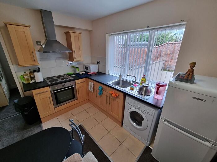 1 Bedroom Flat To Rent In Clarendon Square, Leamington Spa, CV32