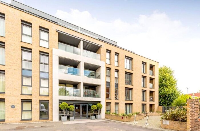 2 Bedroom Flat To Rent In The Landau Apartments, Farm Lane, London, SW6