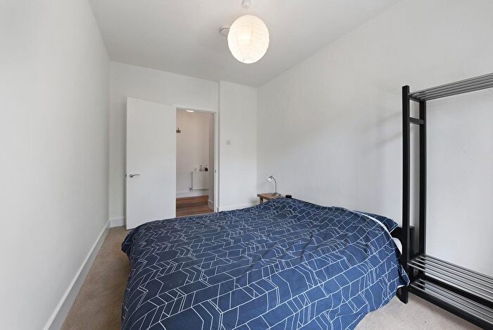 2 Bedroom Flat To Rent In Portpool Lane, London, EC1N