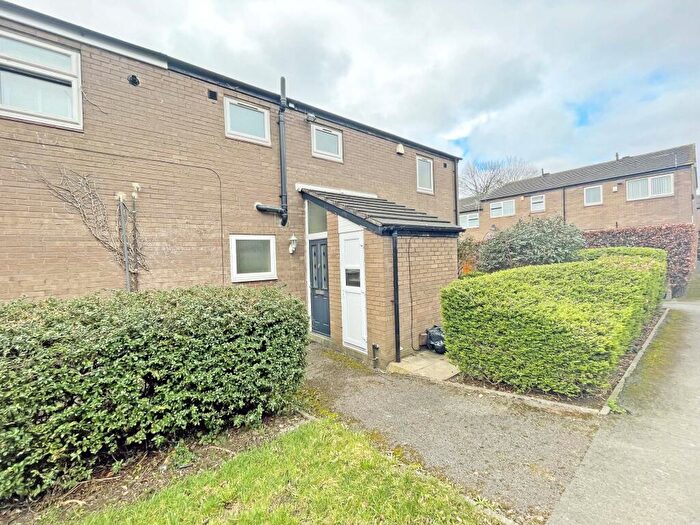 2 Bedroom End Of Terrace House To Rent In St Matthias Grove, Burley, Leeds, LS4