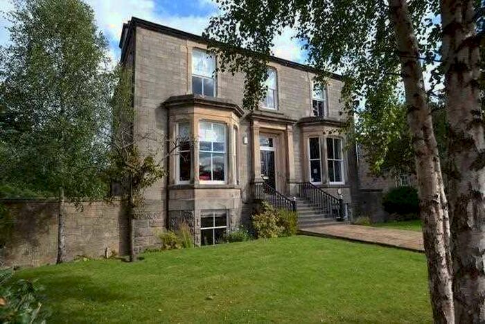 2 Bedroom Apartment To Rent In C Gladstone Place, Stirling, FK8