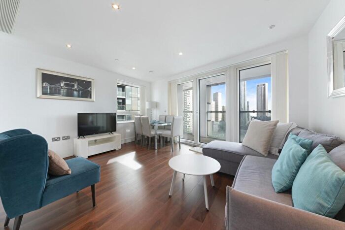 3 Bedroom Apartment To Rent In Talisman Tower, Lincoln Plaza, Canary Wharf, E14