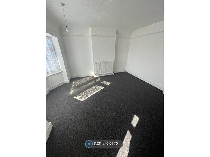 3 Bedroom Semi-Detached House To Rent In Tolworth Road, Surbiton, KT6