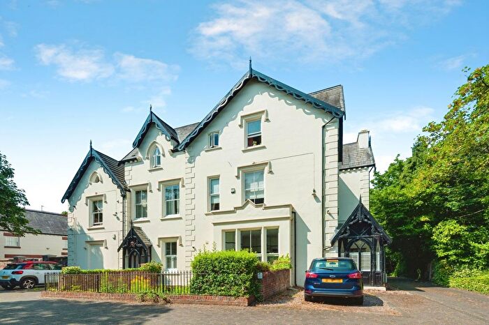 2 Bedroom Flat For Sale In North Mossley Hill Road, Liverpool, Merseyside, L18