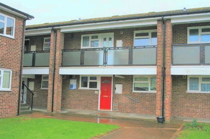 1 Bedroom Flat To Rent In Blandford Close, The Mawneys, Romford, RM7