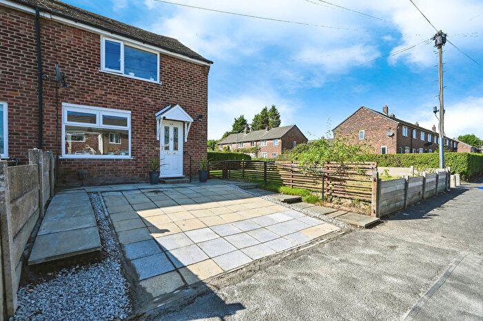 2 Bedroom End Of Terrace House For Sale In Windle Hall Drive, St. Helens, Merseyside, WA10