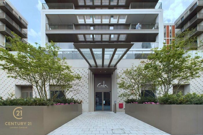 2 Bedroom Apartment For Sale In York Place, Battersea, London, SW11