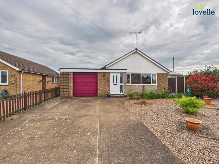 3 Bedroom Detached Bungalow For Sale In Upper Close, Sturton By Stow, LN1