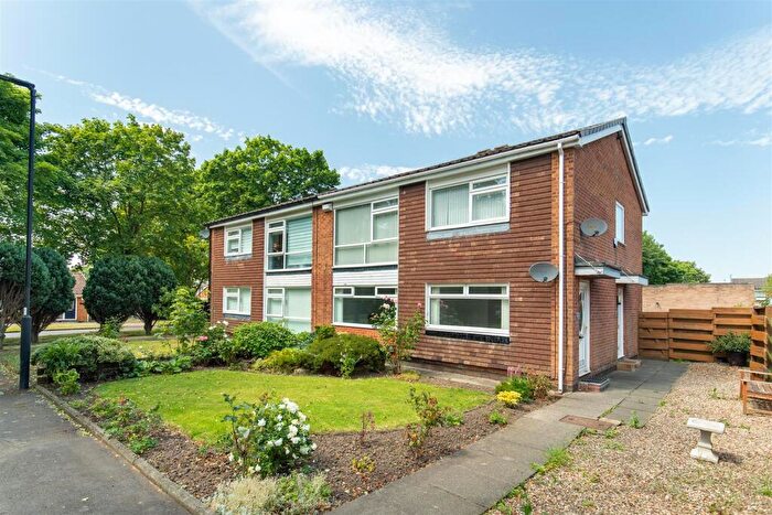 2 Bedroom Flat For Sale In Beacon Drive, Wideopen, Newcastle Upon Tyne, NE13