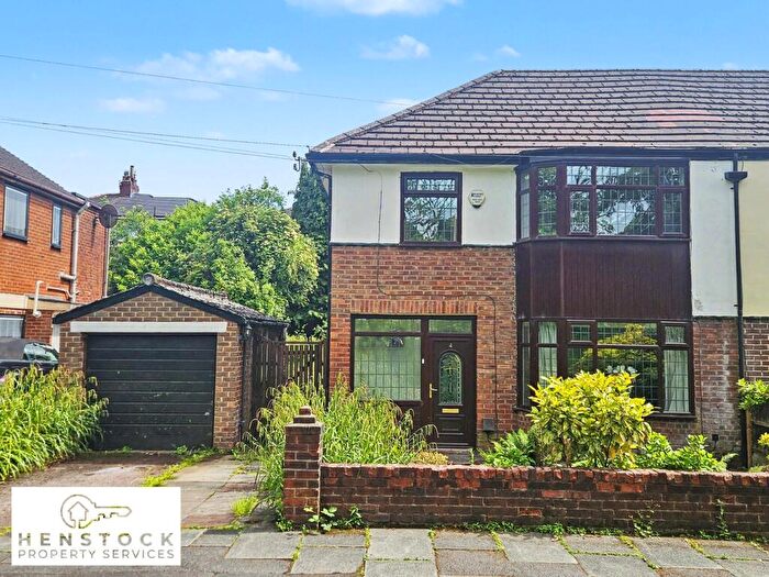 3 Bedroom Semi-Detached House For Sale In Lake Drive, Middleton, Manchester, M24