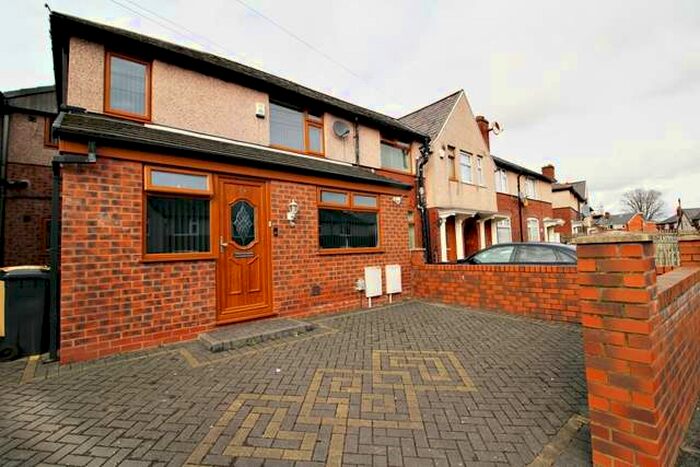 3 Bedroom Semi-Detached House To Rent In Windermere Road, Ince, Wigan, WN2