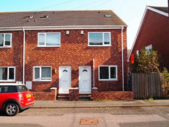 3 Bedroom Terraced House To Rent In Littleburn Lane, Langley Moor, Durham, DH7