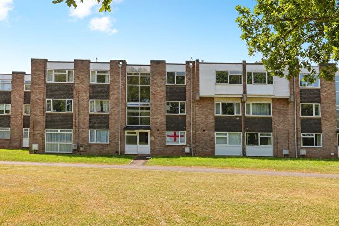 2 Bedroom Flat For Sale In Chargrove, Yate, Bristol, BS37