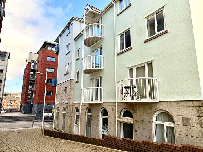 1 Bedroom Flat For Sale In Camona Drive, Marina, Swansea, SA1
