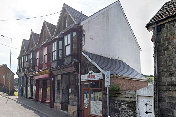 1 Bedroom Flat To Rent In High Street, Tonyrefail, Porth, CF39