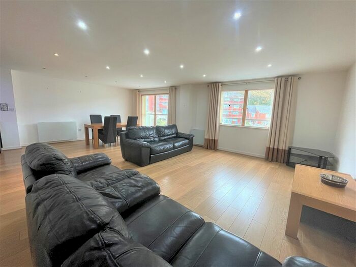 2 Bedroom Flat To Rent In The Osborne, Swansea, SA3