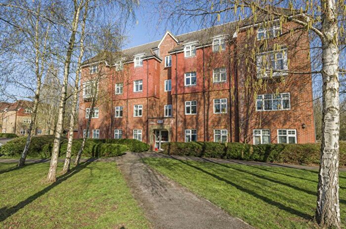 2 Bedroom Apartment For Sale In The Hollies, Mapledurwell, Basingstoke, RG24